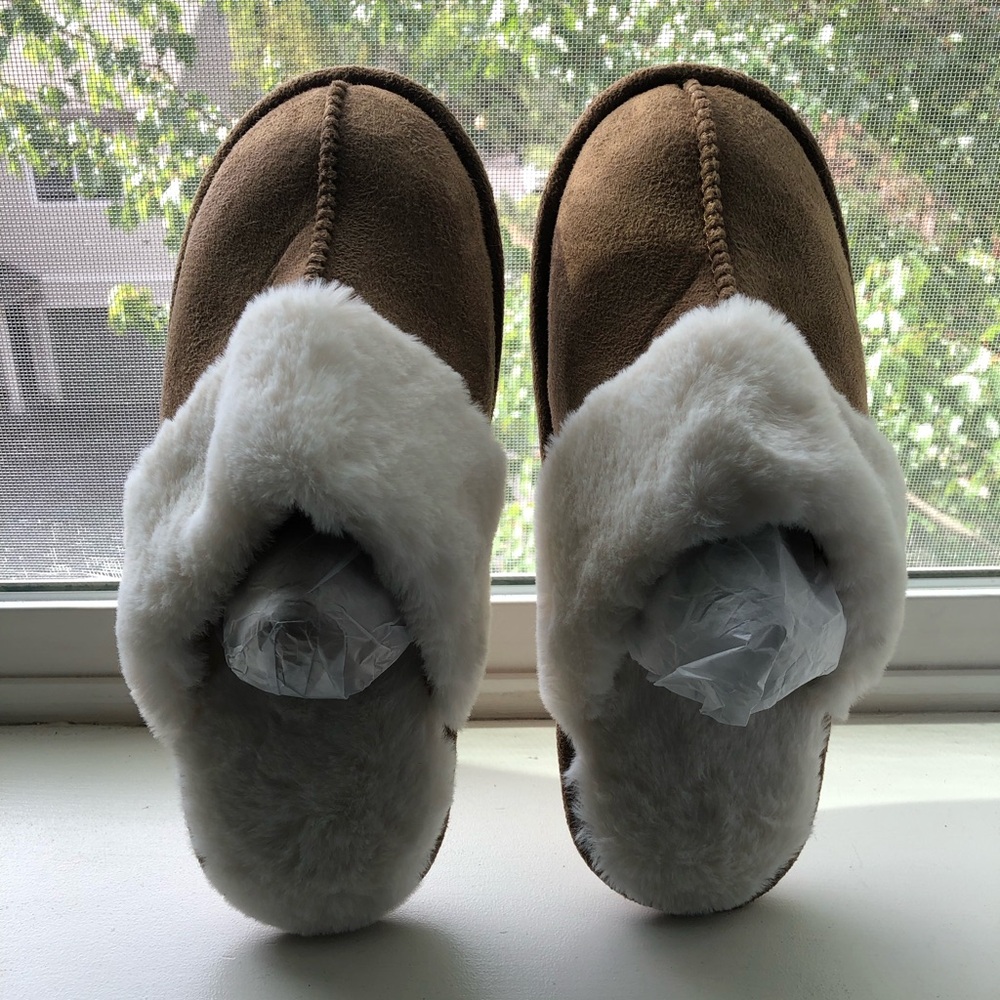 Cozy Faux-Shearling Slippers in Chestnut Brown New Faux Fur